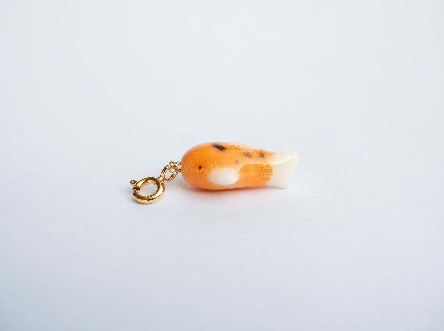 Aka Bekko Koi Charm