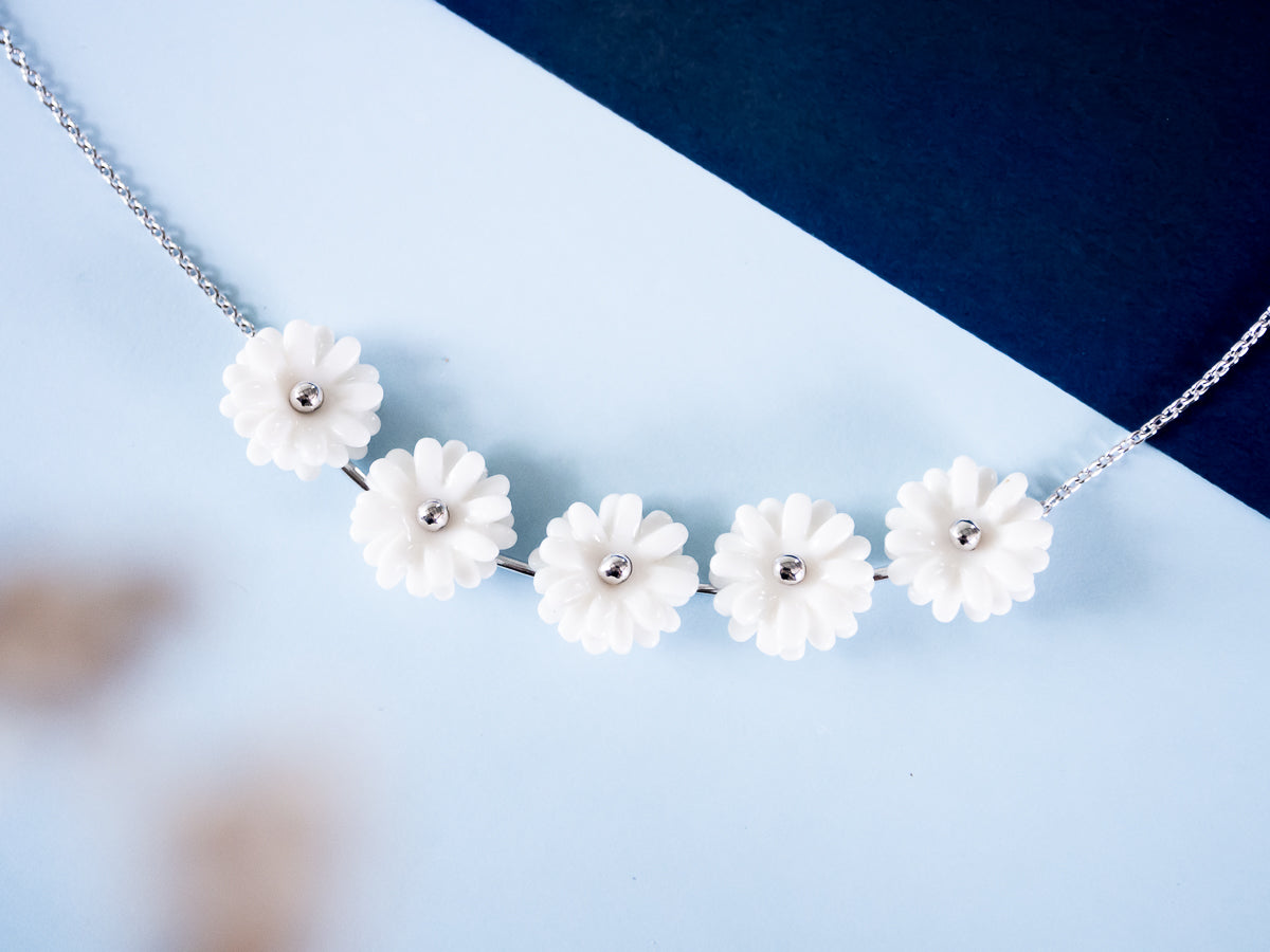 Daisy Necklace